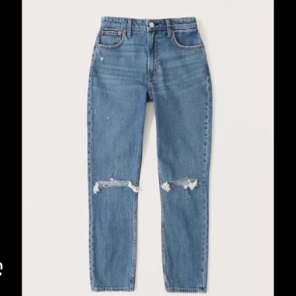 Distressed High Rise Jeans